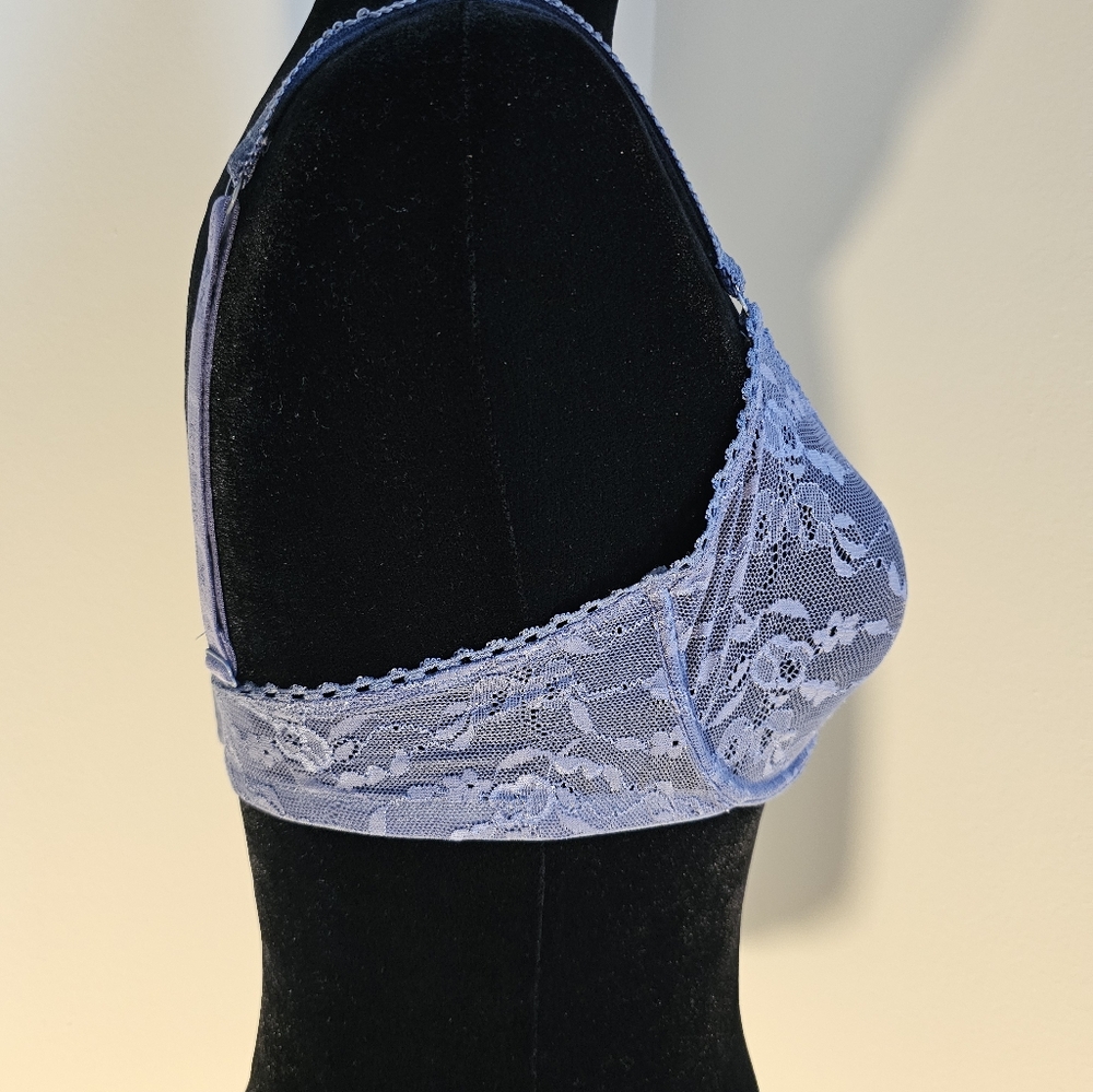 Emporio Armani Gardenia Lace Underwire Bra 38 B